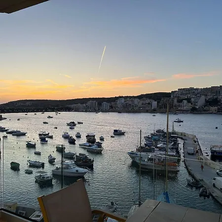 St Pauls Bay Luxury Quiet Seafront סיינט פול ביי