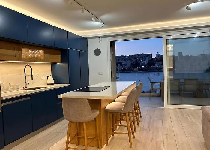 Appartement St Pauls Bay Luxury Quiet Seafront