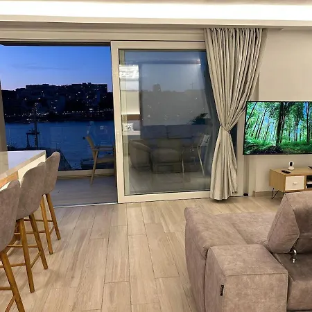 Lejlighed St Pauls Bay Luxury Quiet Seafront